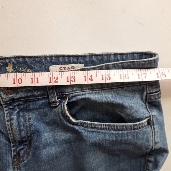 !IT Straight Leg/ Mid/High Rise Light Wash Jeans Size 32 Euc - Picture 8 of 11